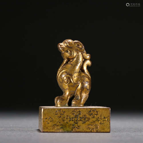 Before the Ming Dynasty, bronze gilded auspicious animal but...