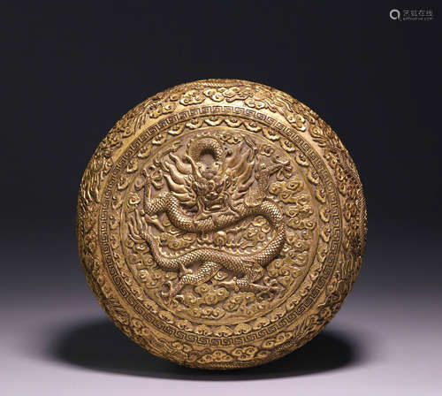 During the Qing Dynasty, bronze gilded gold dragon patterned...