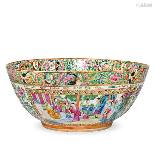 CHINESE PORCELAIN FAMILLE ROSE BEAUTY AND BUTTERFLY PUNCH BO...