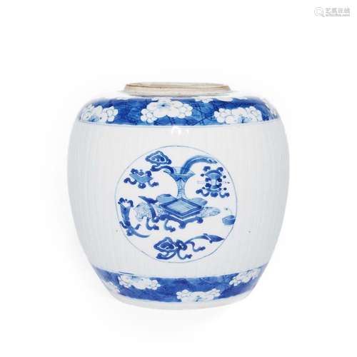 CHINESE PORCELAIN BLUE AND WHITE FLOWER WATER JAR