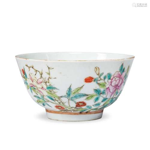 CHINESE PORCELAIN FAMILLE ROSE FLOWER BOWL