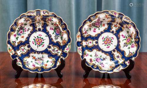 A pair of first-period Worcester scale-blue and floral bouqu...