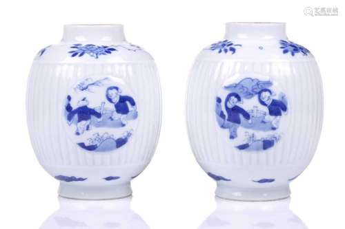 A pair of Chinese porcelain blue & white Kangxi style te...