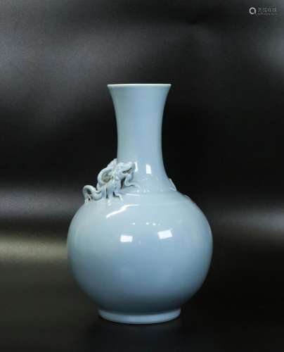 Chinese Claire de Lune Glaze Porcelain Dragon Vase