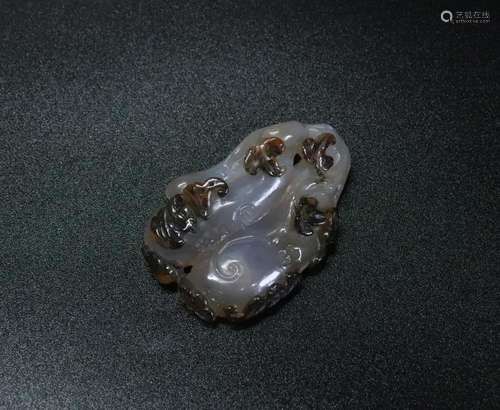 Fine Chinese Suzhou Agate Gourd & Bat Pendant