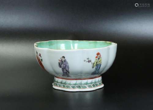 Chinese Qing 8 Lobed Porcelain 8 Scholars Bowl