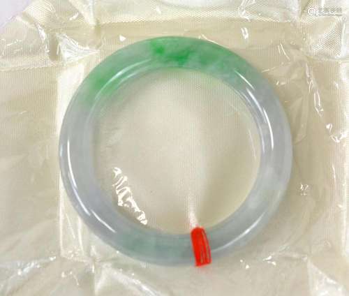 Chinese Light Green & Lavender Jadeite Bangle