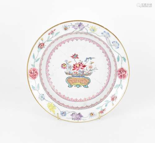 An early 18th century Chinese porcelain plate, Yongzheng per...