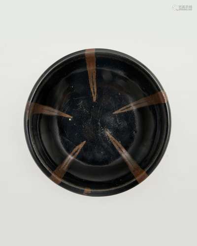 A Yaozhou-ware black-glazed bowl with russet streaks 12th/13...