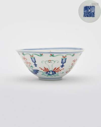 A doucai bowl Qianlong six-character mark, 19th/20th century