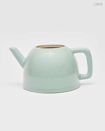 A celadon glazed tea pot Yongzheng six-character mark, but l...