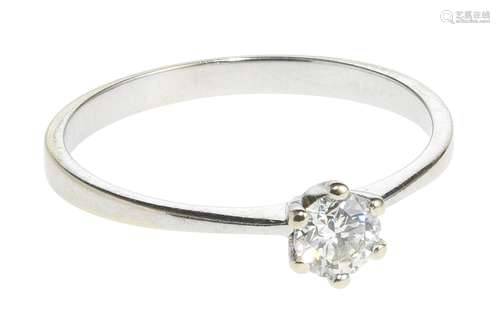 Bague solitaire sertie d'un diamant (0,31 ct)<br />
Or gris ...