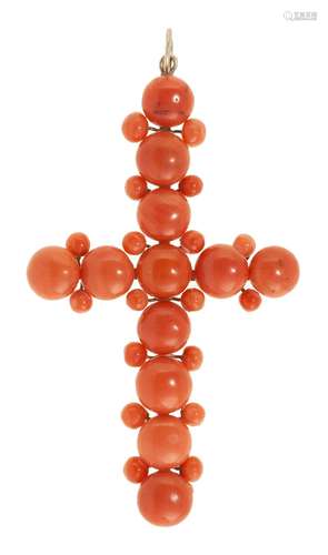 *Pendentif croix composé de boutons de corail<br />
Travail