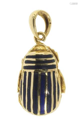 Pendentif scarabée émaillé bleu<br />
Travail égyptien, o