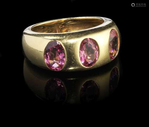 Criso, bague sertie de trois tourmalines roses taille o