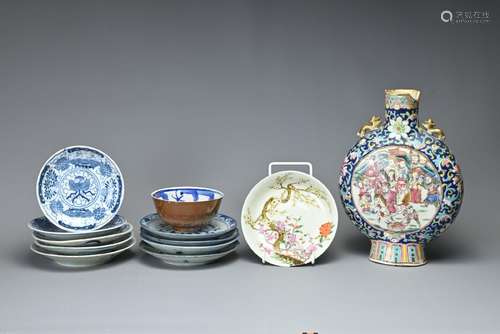 A GROUP OF CHINESE PORCELAIN ITEMS, 19TH CENTURY. To include...