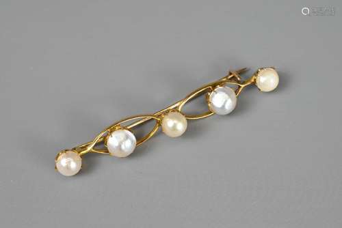 A CHINESE 20KT YELLOW GOLD AND PEARL MOUNTED BROOCH. Mounted...