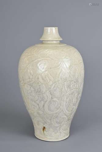 A CHINESE QINGBAI GLAZED MEIPING VASE, SONG DYNASTY STYLE. T...