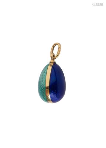 Pendentif oeuf en or 750°/00 émaillé
mi bleu-mi vert, d