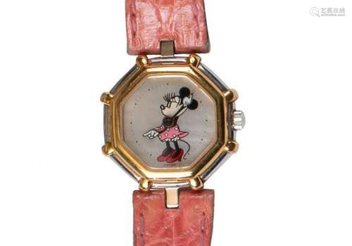 GERALD GENTA DISNEY
Montre dame octogonale lunette en a