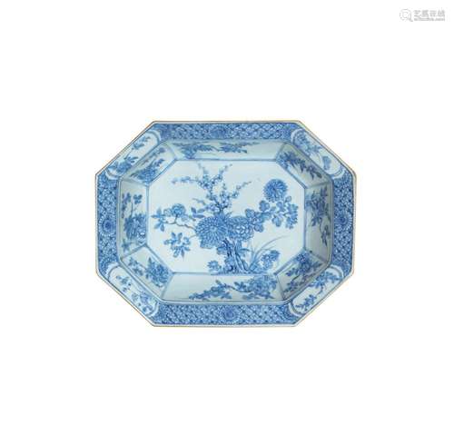 CHINE, ÉPOQUE QIANLONG (1736-1795)
Plat octogonal en po