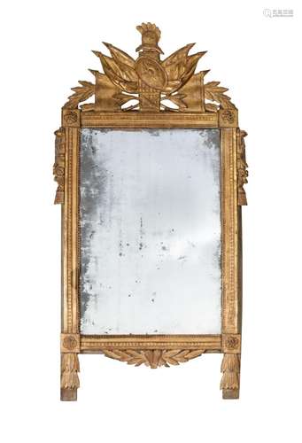 ANCIEN TRAVAIL DE STYLE LOUIS XVI
Miroir en bois doré e