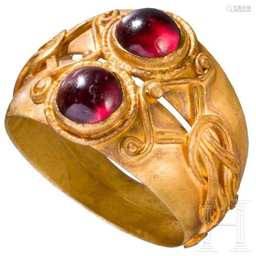 An elegant Roman double gold ring with Heracles knot, 1st - ...