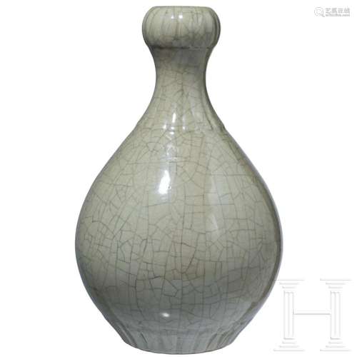 A large Chinese Ge-type garlic-mouth vase with Yongzheng six...