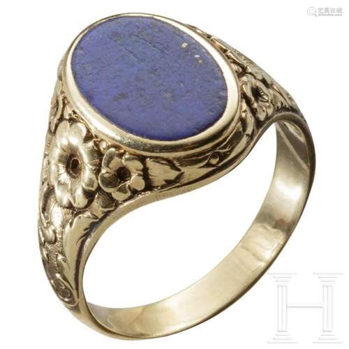 A 14ct gold and lapislazuli seal ring