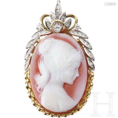 A fine 18ct gold- and diamond-mounted cameo-brooch