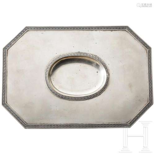 A Russian silver card tray, St. Petersburg, 2nd Artel, 1908