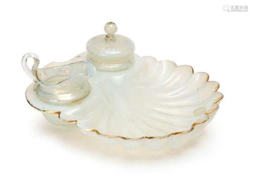 A SHELL SHAPED VASELINE DISH WITH EWER & LIDDED BOX, 19T...