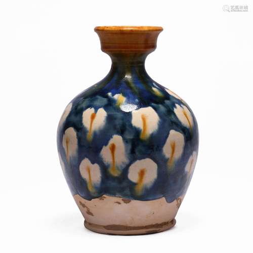 Three-color pot of Qing Dynasty