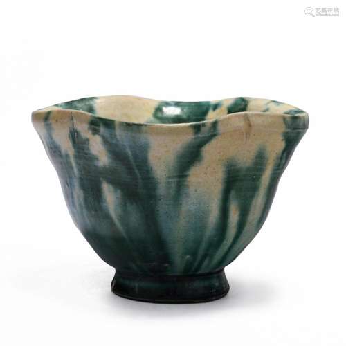 Three-color blue cup hung in Qing Dynasty