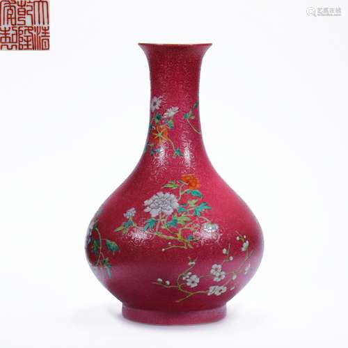 Carmine red glaze ornamental vase from Qianlong period of Qi...