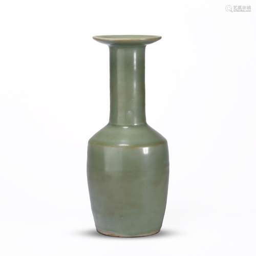 Longquan kiln ornamental bottle in the Qing Dynasty