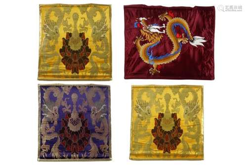 quatre décorations textiles de temple tibétain ||L