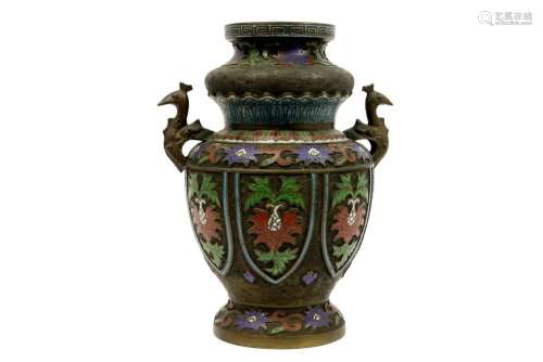 Ancien vase japonais de la fin de la période Meiji