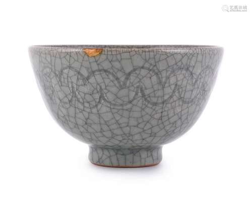 A Korean crackled-glazed bowl