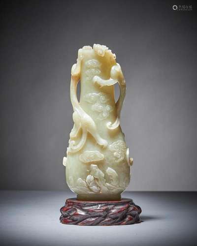 A good Chinese pale celadon jade \'Dragon\' vase