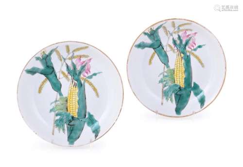 A pair of Chinese Famille Rose \'Sweet Corn\' plates