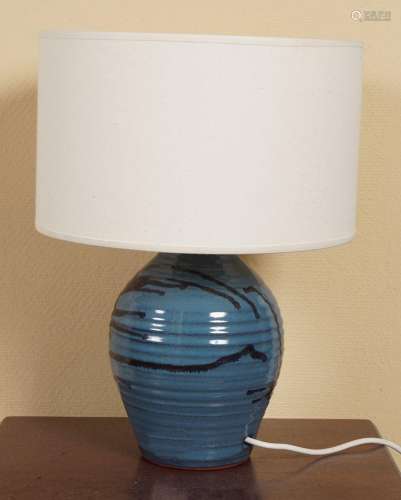 MODERN GLAZED CERAMIC TABLE LAMP