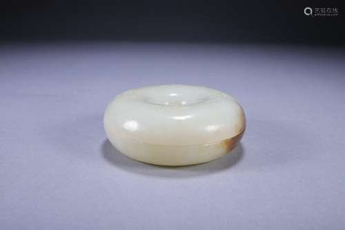 Qing Dynasty, Hetian jade round lid box