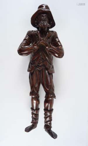 17/18TH-CENTURY CARVED WOOD SCULPTURE
