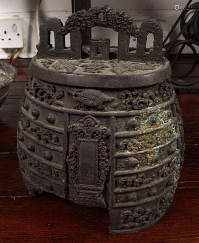 CHINESE ARCHAIC BRONZE BELL