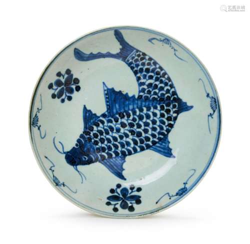 A CHINESE BLUE & WHITE "FISH" DISH, MING DYNAS...