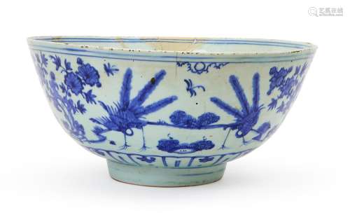 A CHINESE BLUE & WHITE BOWL, TRANSITIONAL PERIOD 17TH CE...