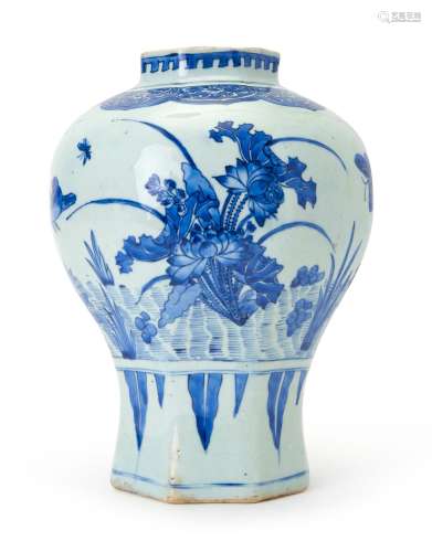 A CHINESE BLUE & WHITE JAR, TRANSITIONAL PERIOD, 17TH CE...