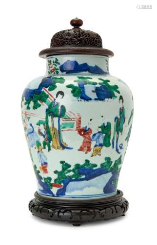 A LARGE CHINESE FIGURAL WUCAI JAR, SHUNZHI (1644-1661)