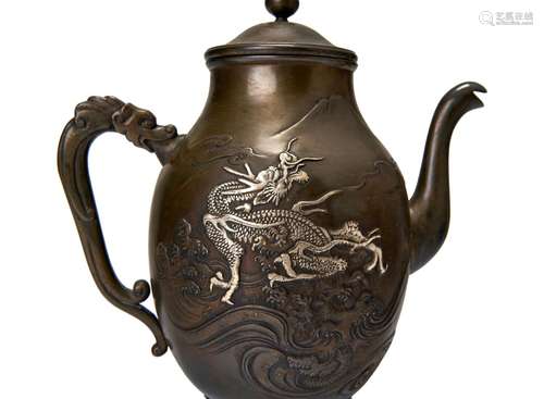 A LARGE JAPANESE MIX METAL TEAPOT, MEIJI PERIOD (1868-1912)